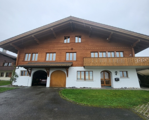 Fassadenrenovationen – ausgeführt von Romang Struktur & Farbe GmbH Fassadenrenovationen – ausgeführt von Romang Struktur & Farbe GmbH